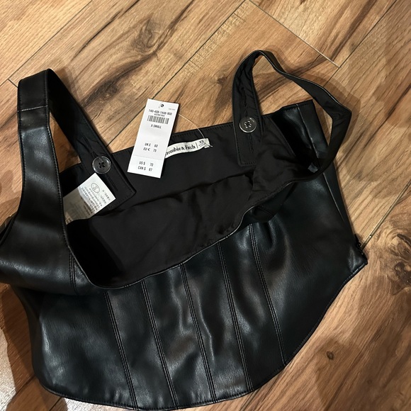 Abercrombie & Fitch Leather Crop - Picture 9 of 16